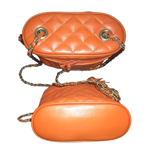 Vintage Quilted Crossbody Bag - Picture 11 of 15